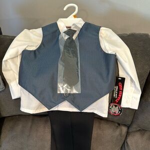 NWT 3T City Supply Vest Suit